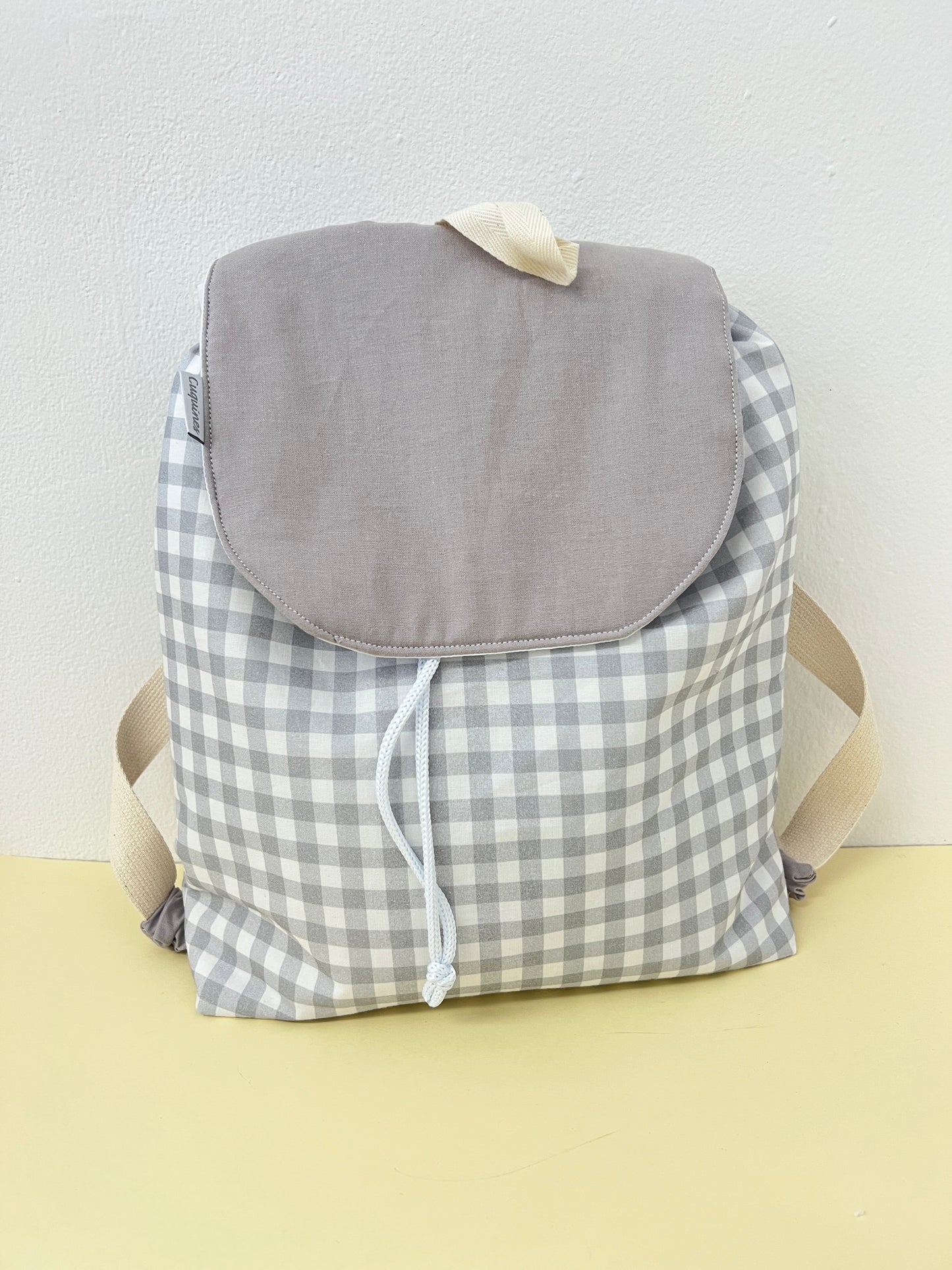 Mochila de solapa Vichy Gris