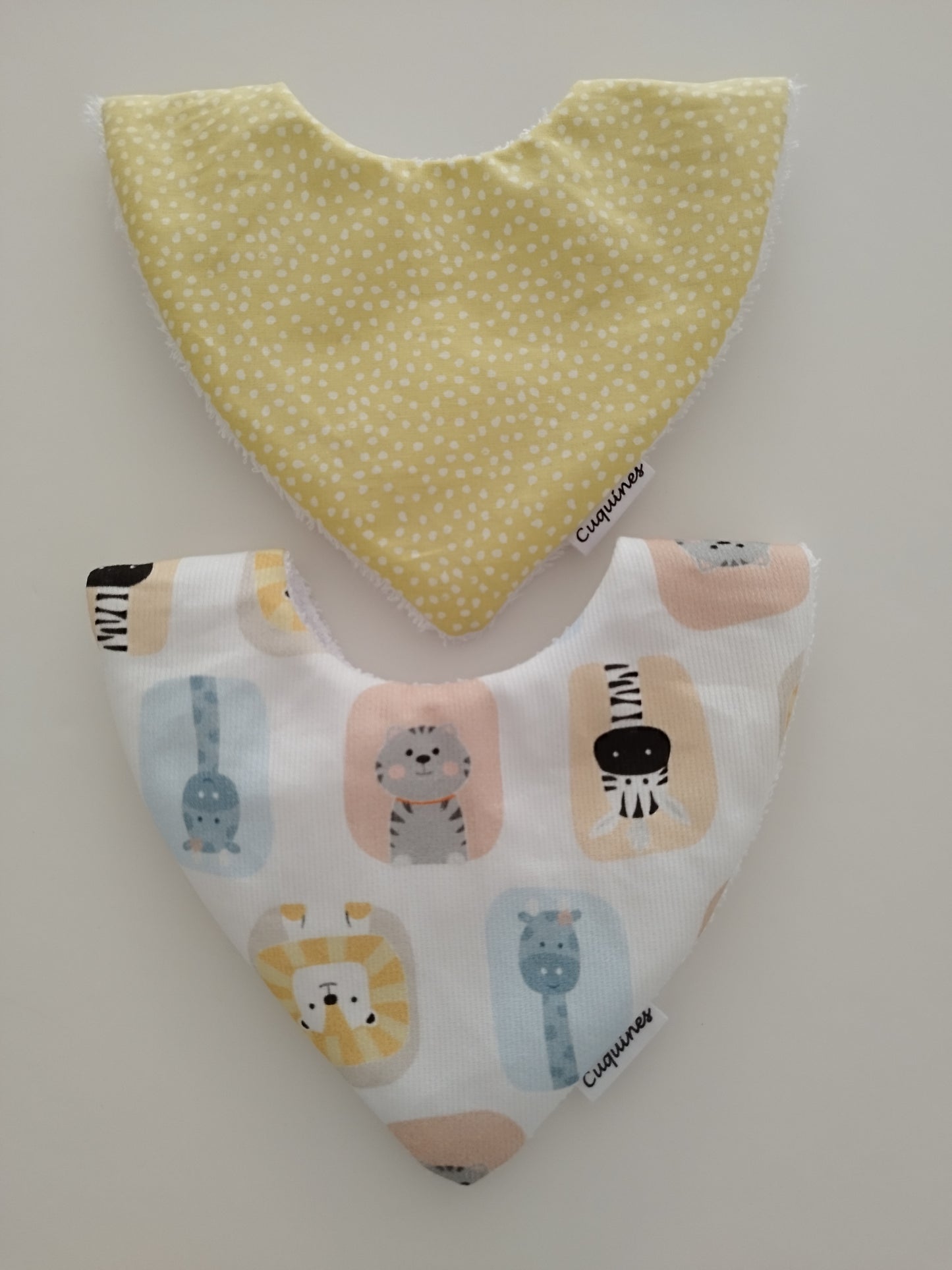 Pack 2 bandanas de bebé con rizo de bambú Friends